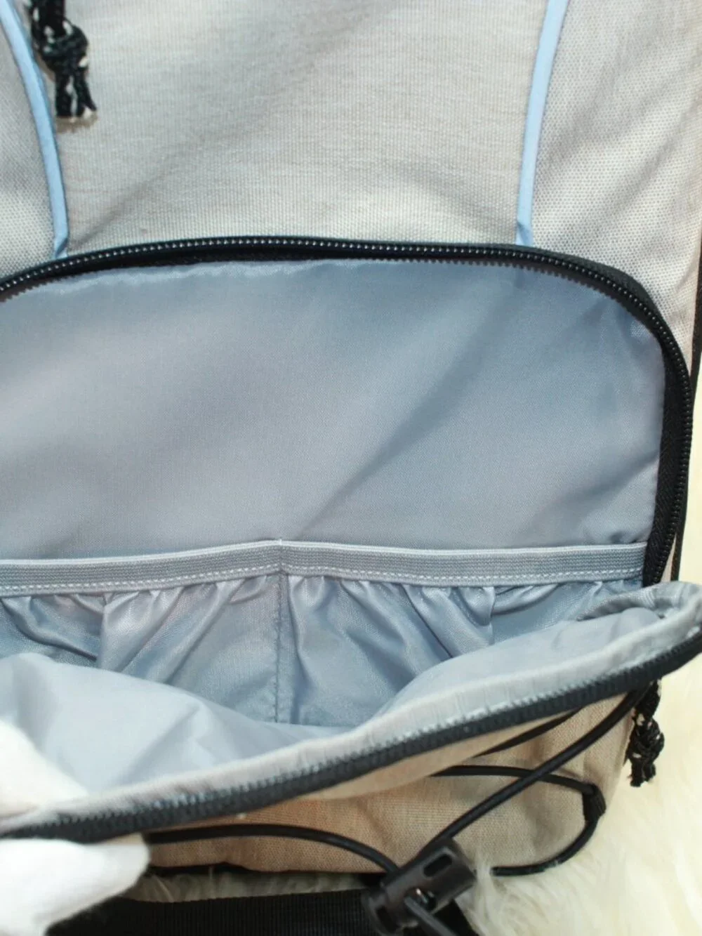 BAGSMART Small Beige Padded Divider Camera Backpack/Sling Travel Bag NWT